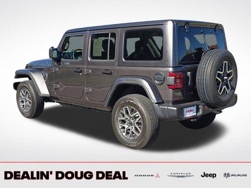 2025 Jeep Wrangler 4-Door Sahara 4x4