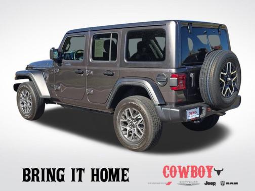 2025 Jeep Wrangler 4-Door Sahara 4x4