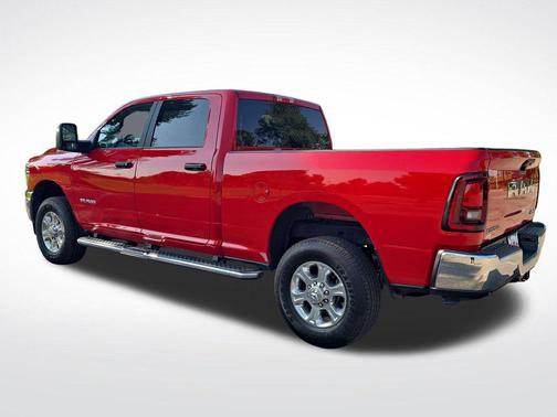 Flame Red Clearcoat 2026 RAM 2500 Big Horn Crew Cab 4x4 6'4' Box