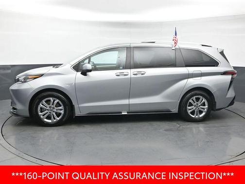 2023 Toyota Sienna Platinum 7 Passenger