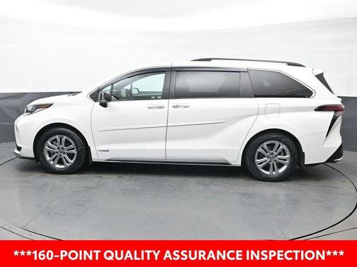 2021 Toyota Sienna XSE 7 Passenger