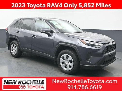 2023 Toyota RAV4 LE