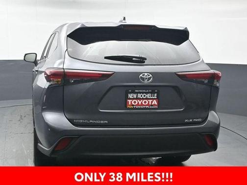 2025 Toyota Highlander XLE