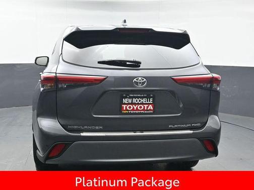 2023 Toyota Highlander Platinum