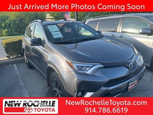 2017 Toyota RAV4 Hybrid SE