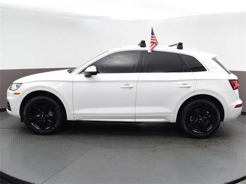 Photo 2 of 60 of 2018 Audi Q5 2.0T Premium Plus