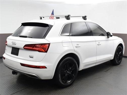 Photo 5 of 60 of 2018 Audi Q5 2.0T Premium Plus