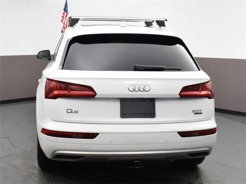 Photo 4 of 60 of 2018 Audi Q5 2.0T Premium Plus