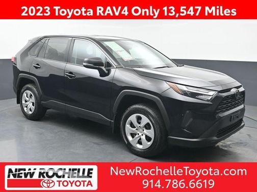 2023 Toyota RAV4 LE