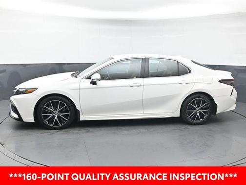 2024 Toyota Camry Hybrid SE