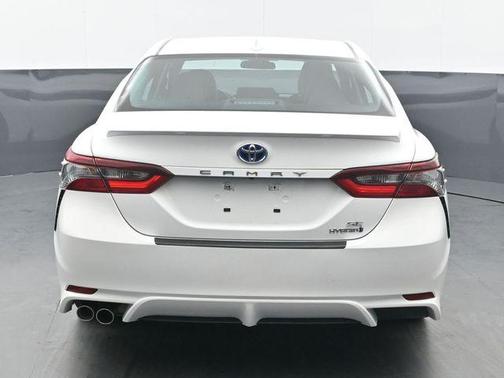 2024 Toyota Camry Hybrid SE