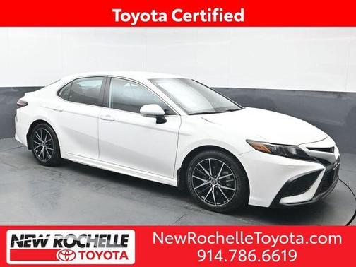 2024 Toyota Camry Hybrid SE