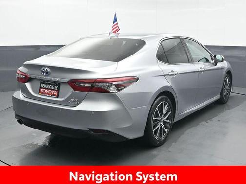 2023 Toyota Camry Hybrid XLE