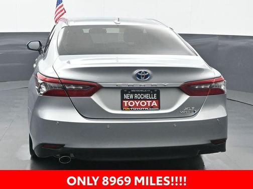 2023 Toyota Camry Hybrid XLE