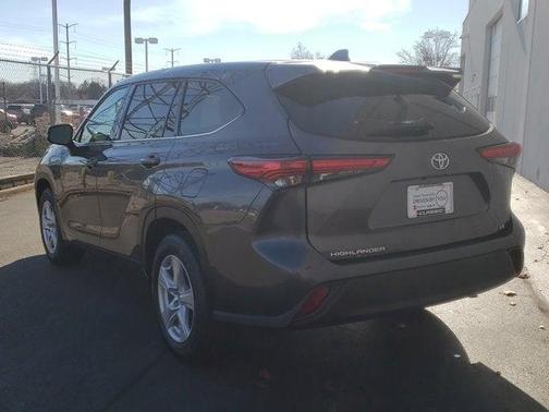 2021 Toyota Highlander LE