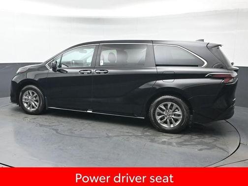 2025 Toyota Sienna XLE