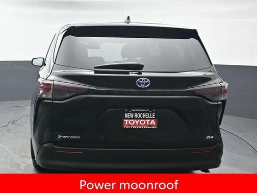 2025 Toyota Sienna XLE