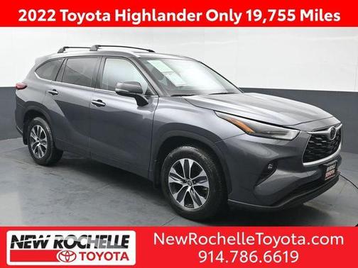 2022 Toyota Highlander XLE