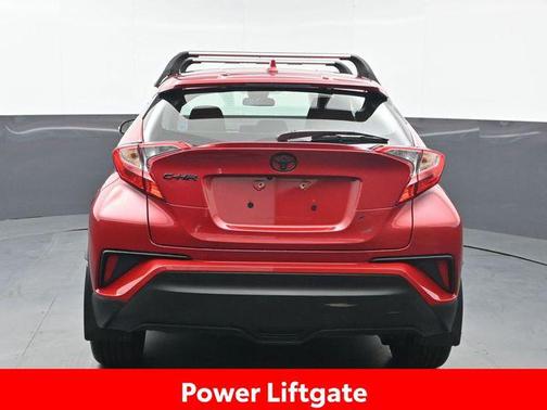 2022 Toyota C-HR XLE