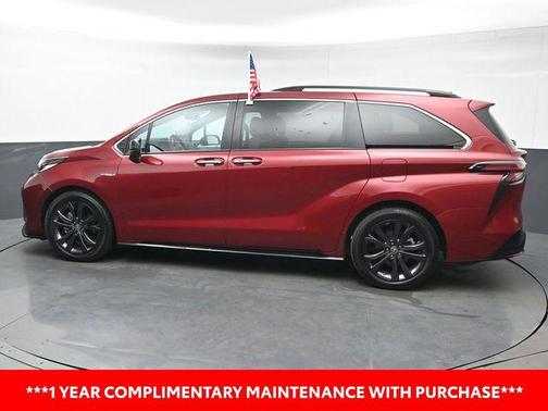 2021 Toyota Sienna XSE 7 Passenger