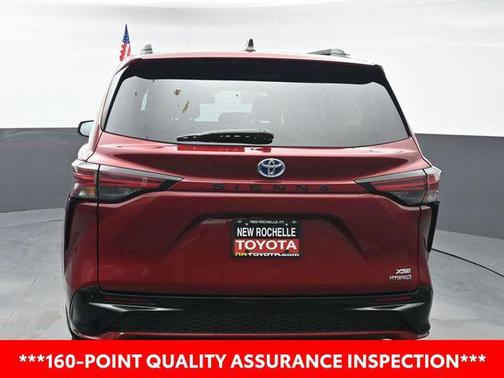 2021 Toyota Sienna XSE 7 Passenger