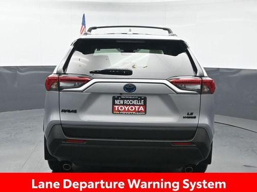 2022 Toyota RAV4 Hybrid LE