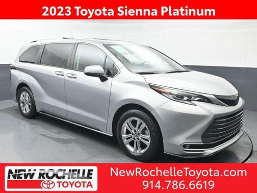 2023 Toyota Sienna Platinum 7 Passenger