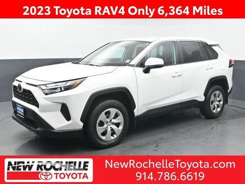 2023 Toyota RAV4 LE