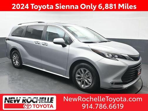 2024 Toyota Sienna XLE 8 Passenger
