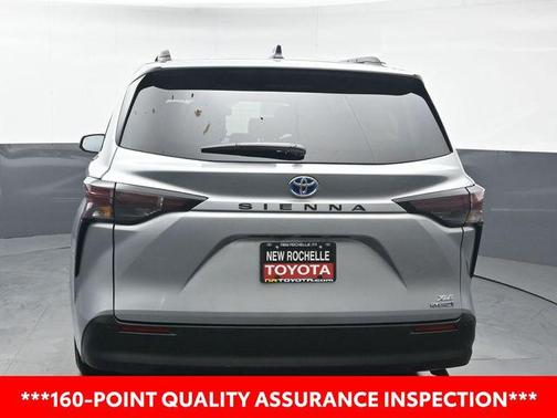 2024 Toyota Sienna XLE 8 Passenger