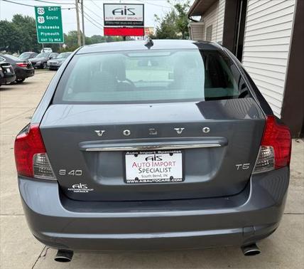 2011 Volvo S40 T5 R-Design