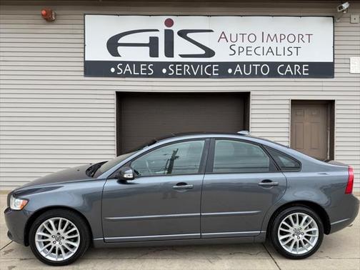 2011 Volvo S40 T5 R-Design