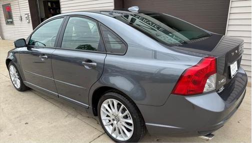 2011 Volvo S40 T5 R-Design
