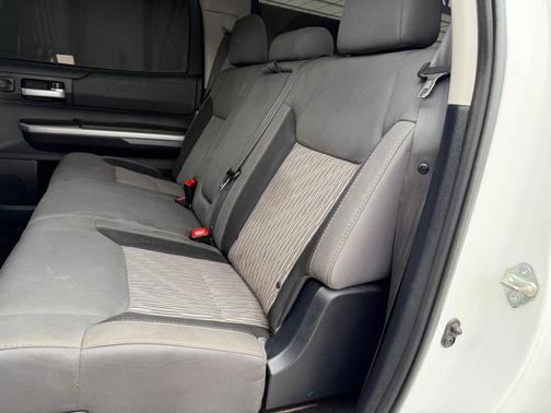 2014 Toyota Tundra SR5