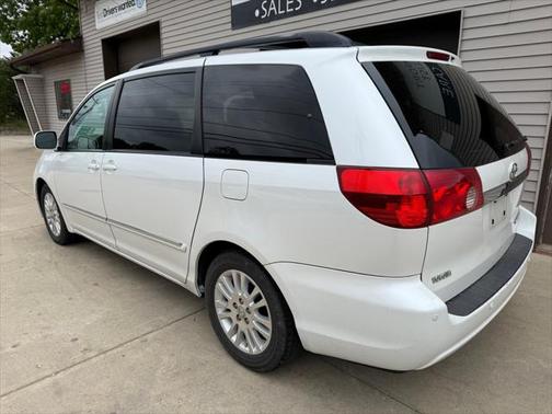 2007 Toyota Sienna XLE