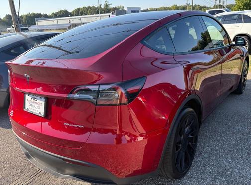 2024 Tesla Model Y Long Range Dual Motor All-Wheel Drive