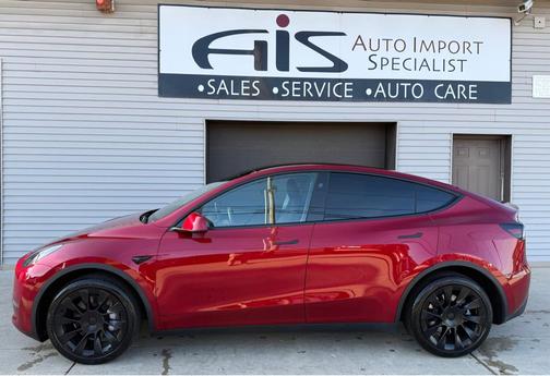 2024 Tesla Model Y Long Range Dual Motor All-Wheel Drive