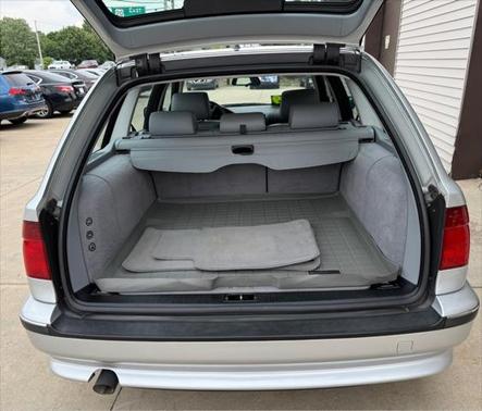 2000 BMW 528 Sport Wagon