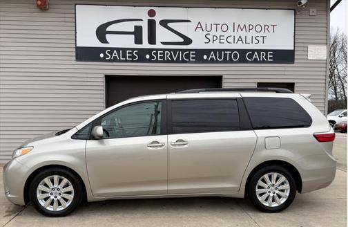 2015 Toyota Sienna LE
