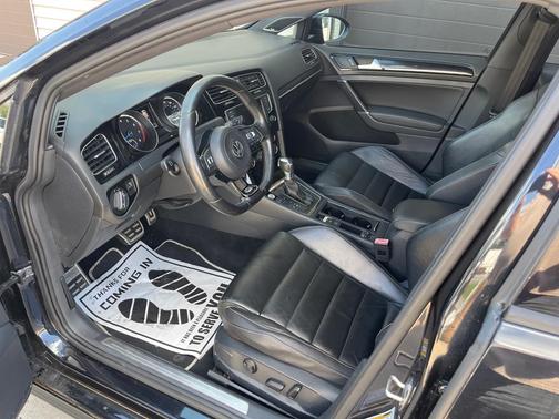 2016 Volkswagen Golf R 2.0T DSG