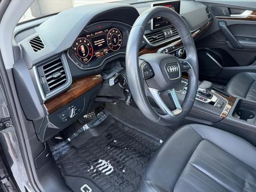 2020 Audi Q5 45 Premium Plus