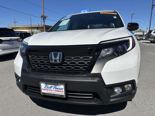 Platinum White Pearl 2021 Honda Passport