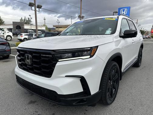 Platinum White Pearl 2025 Honda Pilot