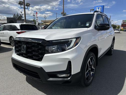 Platinum White Pearl 2023 Honda Passport