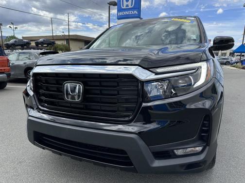 Crystal Black Pearl 2023 Honda Ridgeline