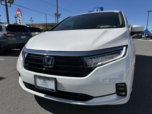 Platinum White Pearl 2024 Honda Odyssey