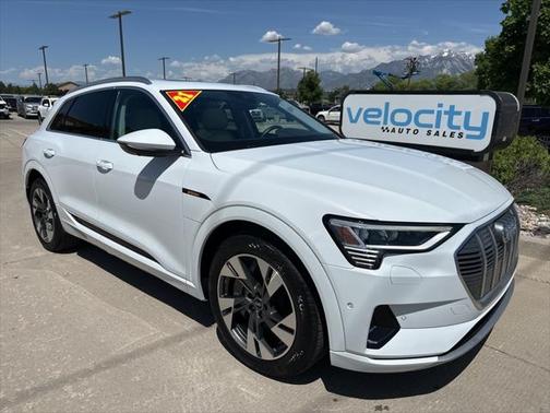 2021 Audi e-tron Premium Plus