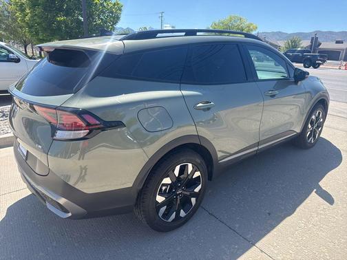 Jungle Green 2023 Kia Sportage Plug-In Hybrid X-Line