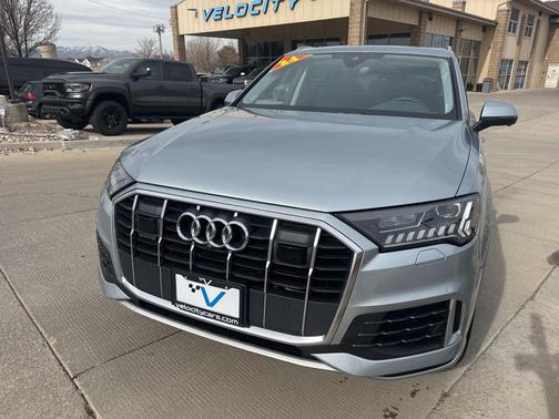 2024 Audi Q7 45 Premium Plus