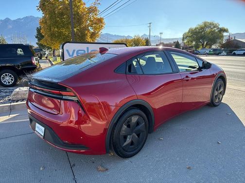 2024 Toyota Prius LE